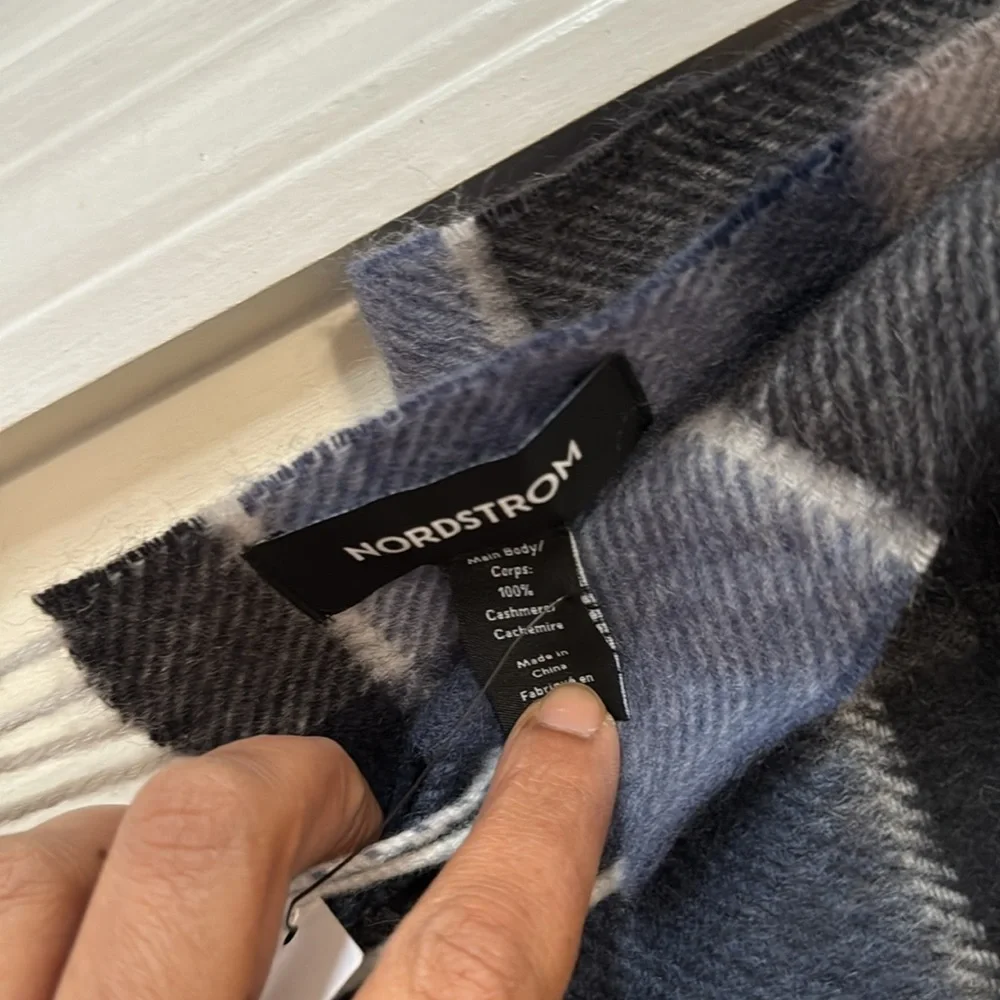Nordstrom Men’s 100% Cashmere Scarf